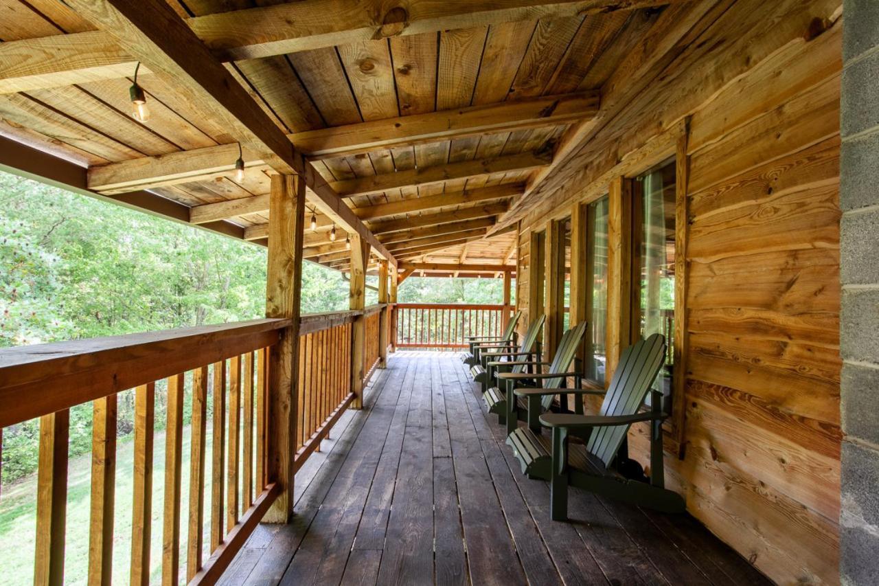 Forest Home Hot Tub Fire Pit Pool Table Pigeon Forge Exterior foto