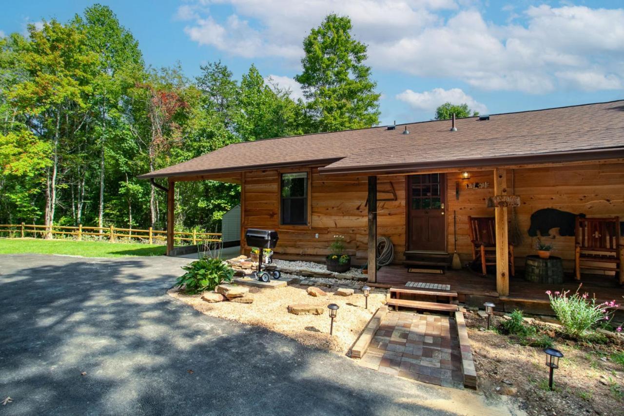 Forest Home Hot Tub Fire Pit Pool Table Pigeon Forge Exterior foto