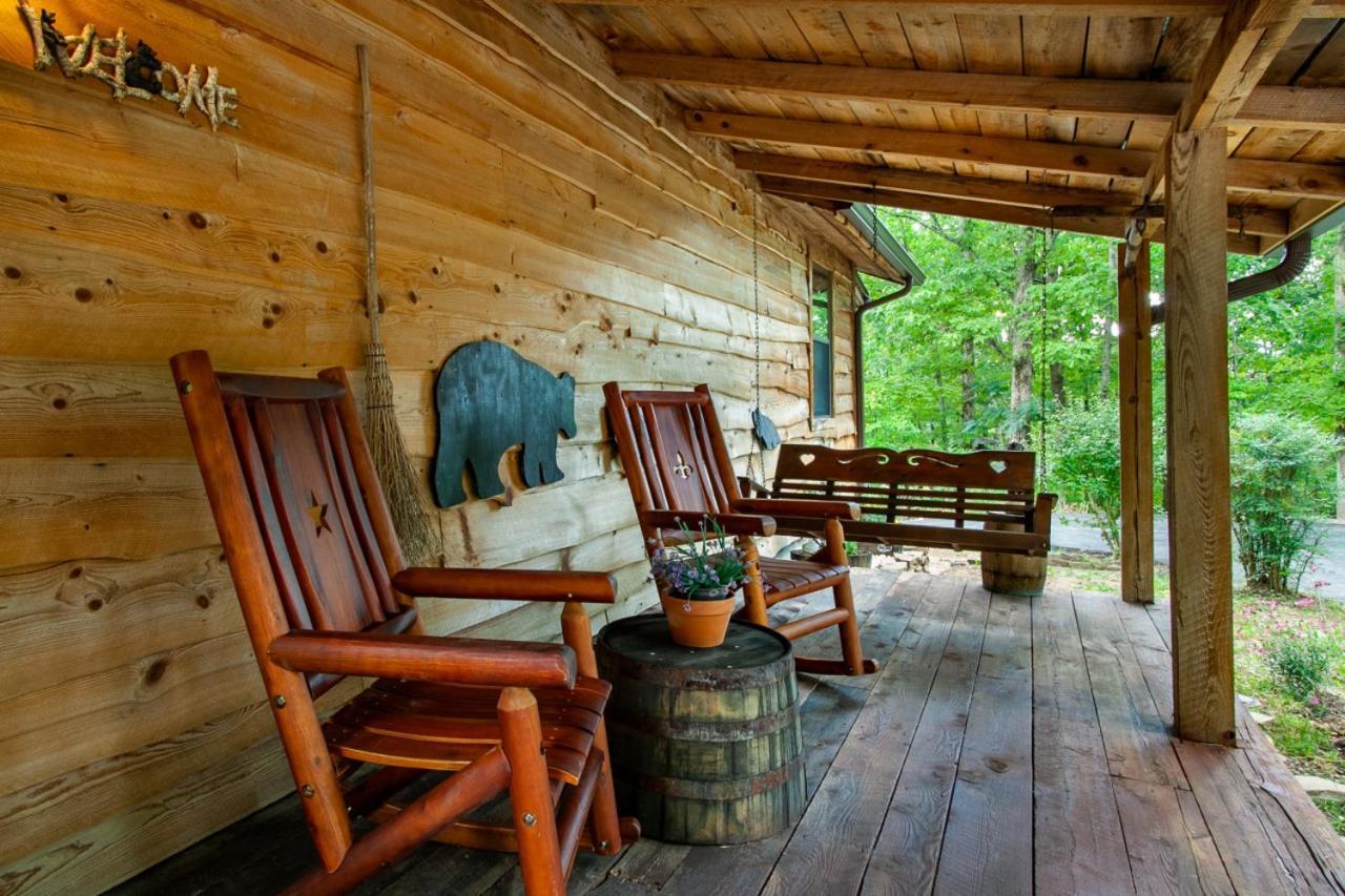 Forest Home Hot Tub Fire Pit Pool Table Pigeon Forge Exterior foto